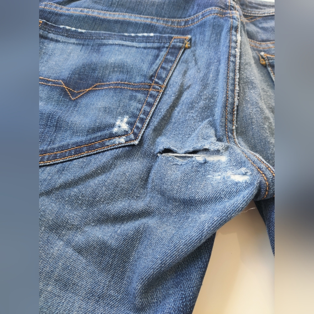 *Damaged* Diesel Thavar Jeans - Picture 4 of 13